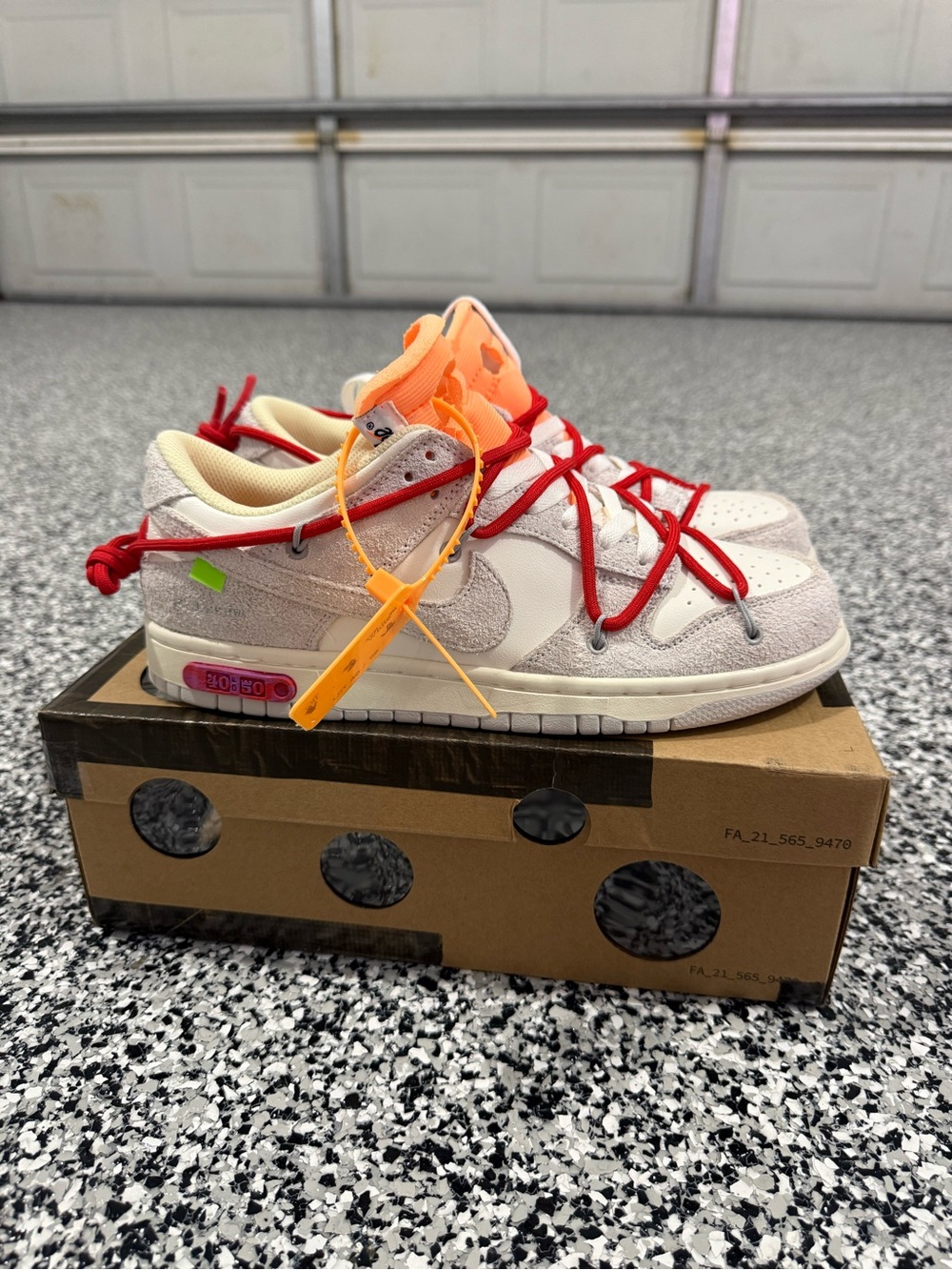Off white Nike dunks! Size 10
